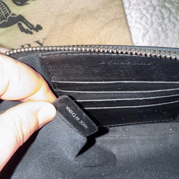 Burberry Peyton house check crossbody - Picture 8 of 8